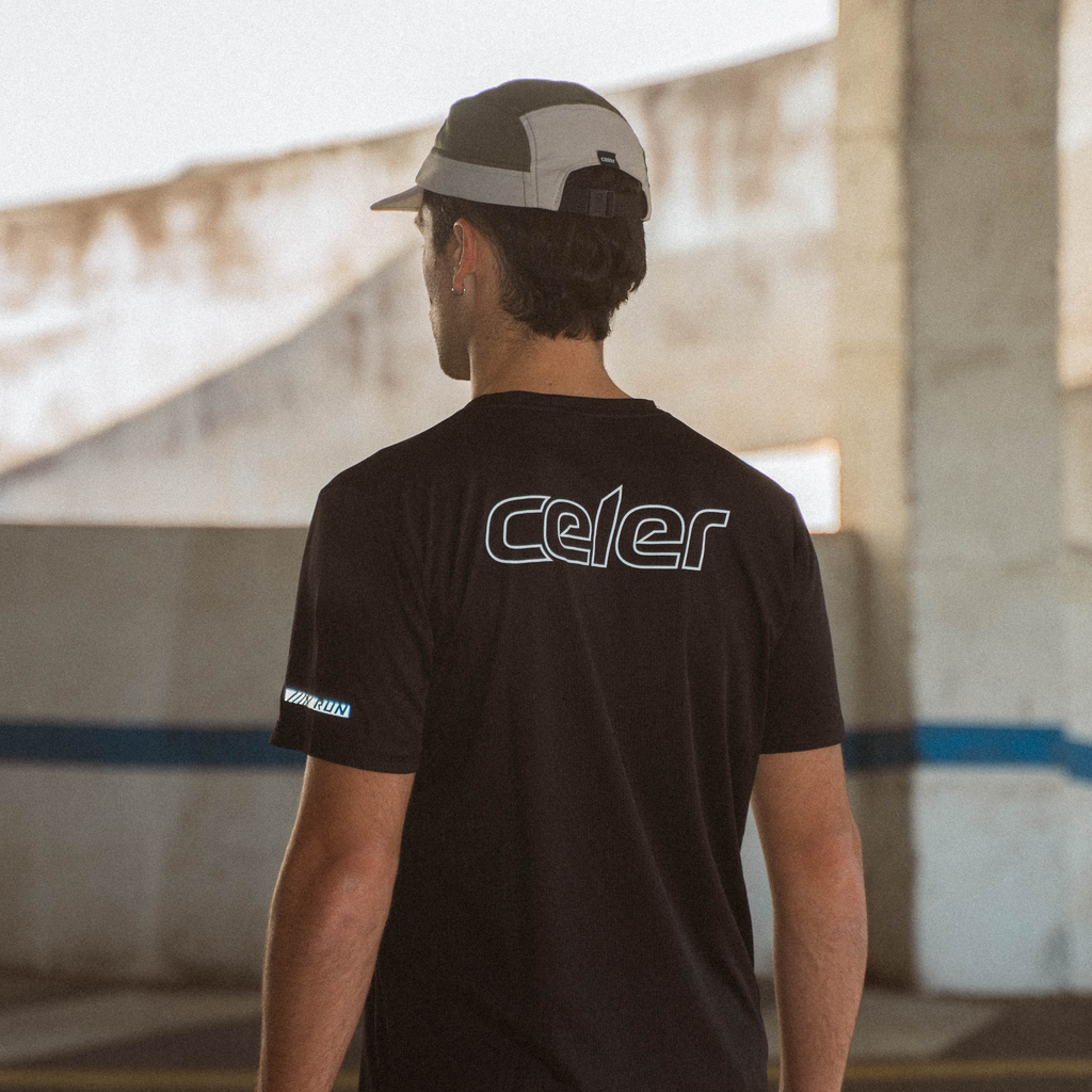 PERFORMANCE TEE